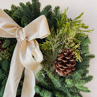 Warm Vanilla | Fresh Mixed Greenery Holiday Wreath - Plum Sage Flowers